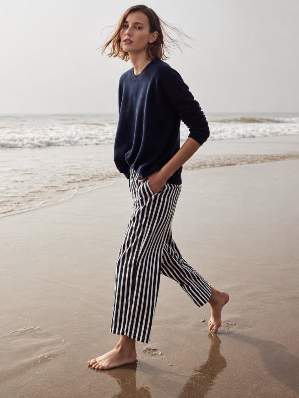 J. Crew Pull-on Crop Pant in Navy/White Nautical Stripe SZ 12 - Picture 1 of 7
